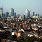 Frankfurt am Main - die Skyline einmal im Hintergrund
