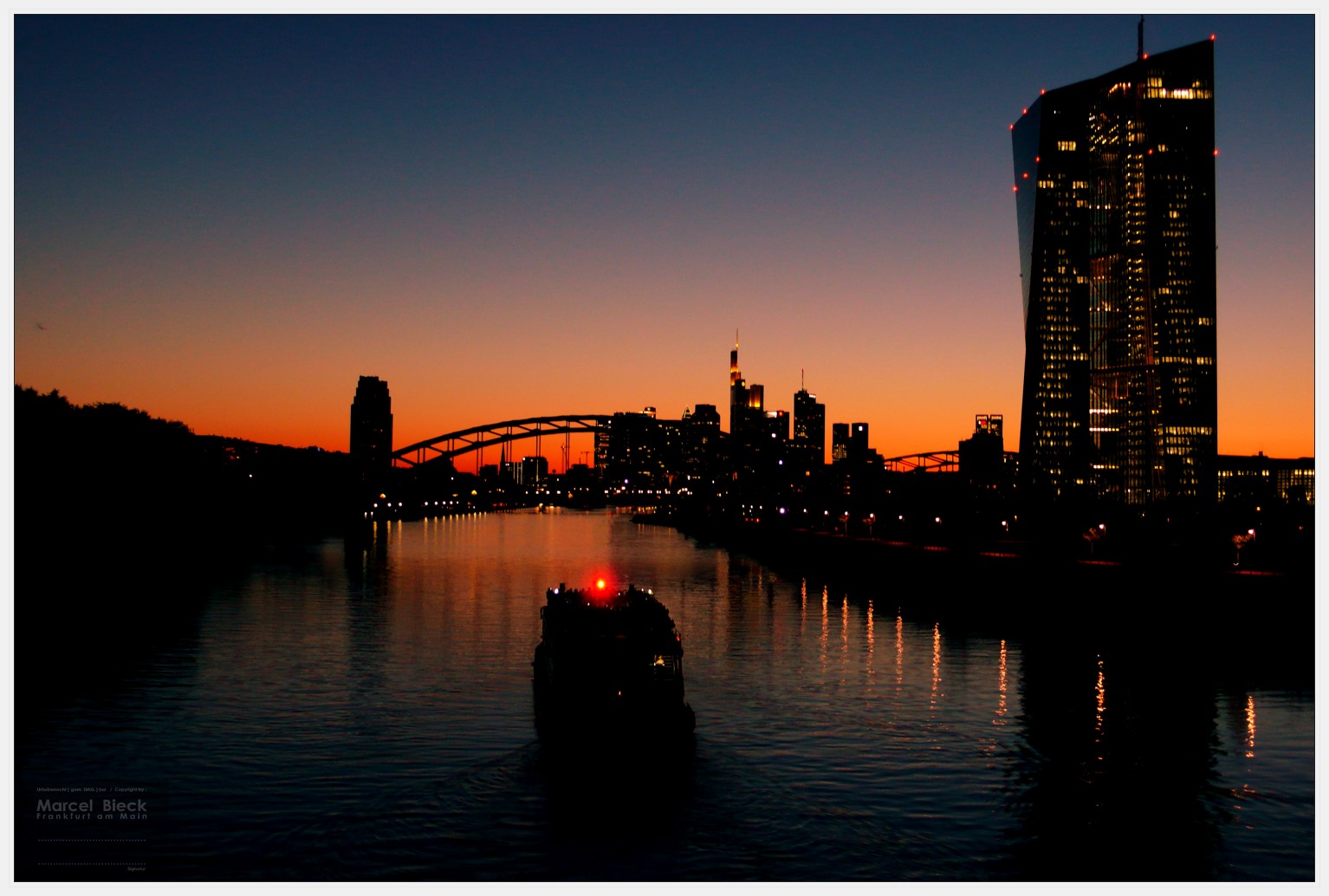 Frankfurt am Main / Feierabend-Rundfahrt