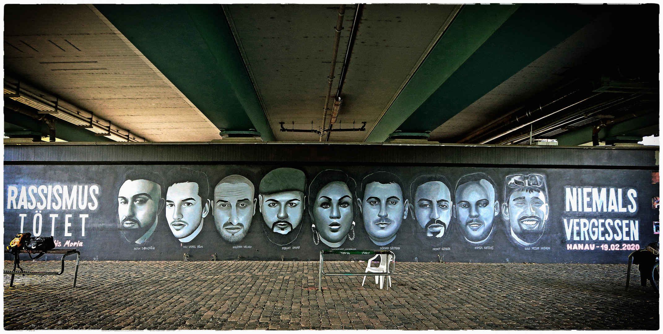 Frankfurt am Main - Friedensbrücke - Anschlagopfer