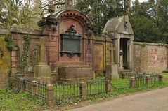 Frankfurt am Main, Hauptfriedhof: Prächtige Ruhestätten