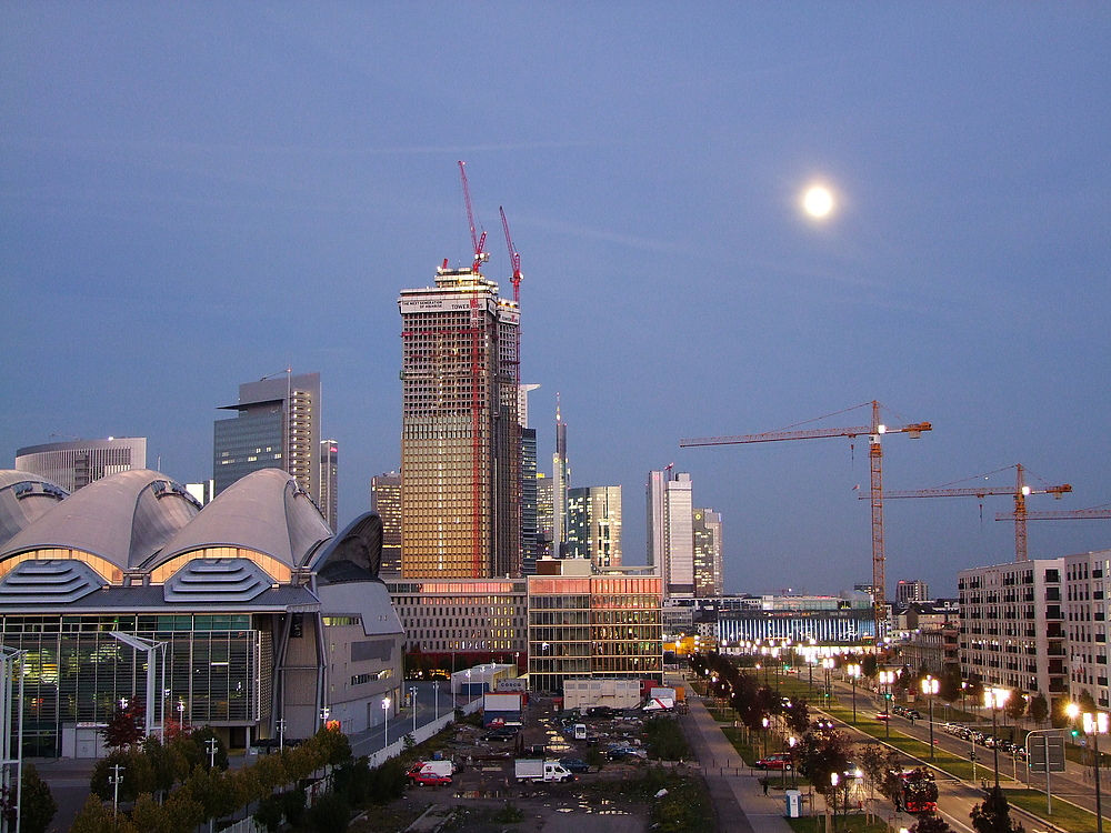 Frankfurt am Main im Blau Stunde