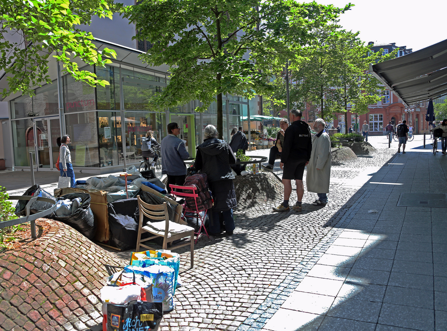 Frankfurt am Main - Obdachlos -10- -  Corona -