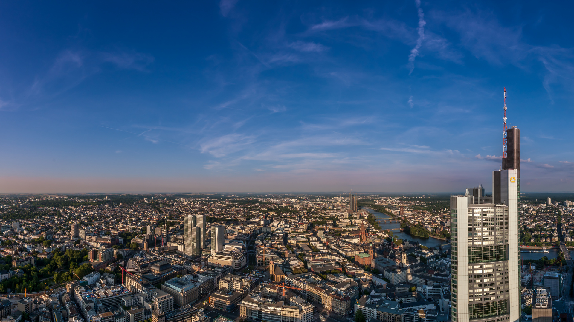 Frankfurt am Main (Panorama Color)