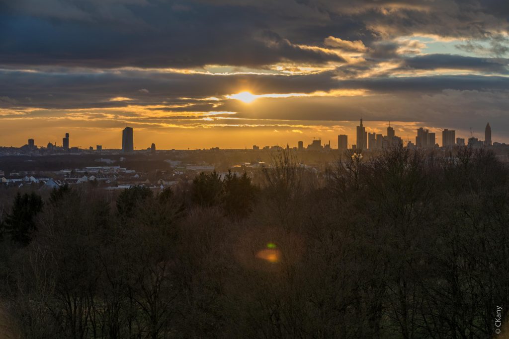 Frankfurt am Main Skyline Sonnenuntergang