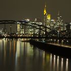 Frankfurt am Main: Skyline und Deutschherrenbrücke