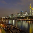 Frankfurt am Mainufer am Abend
