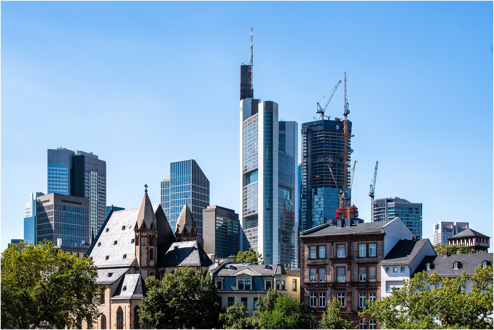 Frankfurt +++ an einem sonnigen Tag