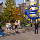 Frankfurt - Bahnhofsviertel - Kaiserstraße - Eurotower (former ECB) - 02