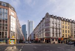 Frankfurt - Bahnhofsviertel - Taunusstraße - Silver Tower - 01