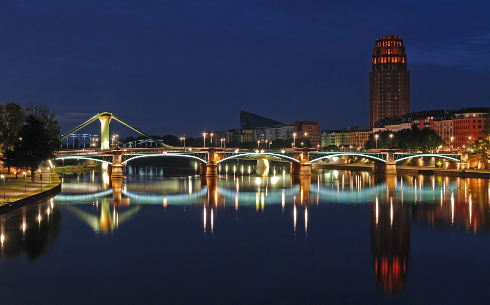 Frankfurt bei Nacht 01