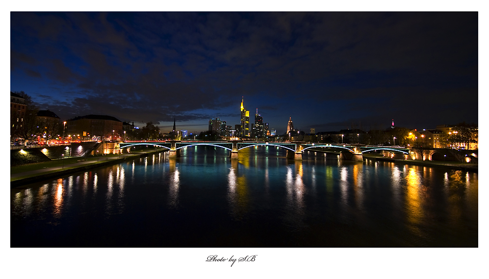 Frankfurt bei Nacht