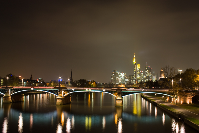 Frankfurt bei Nacht 1