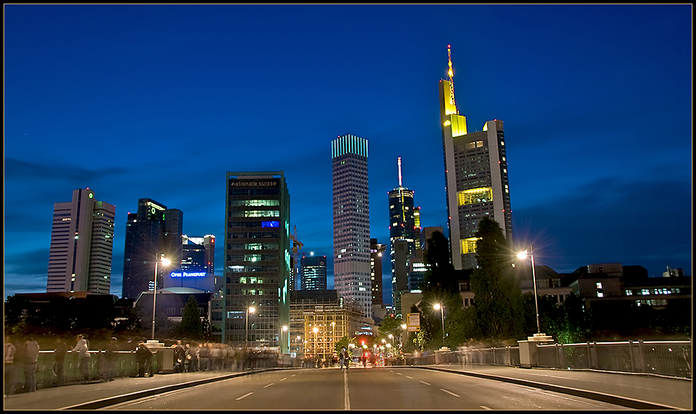 Frankfurt bei Nacht 1