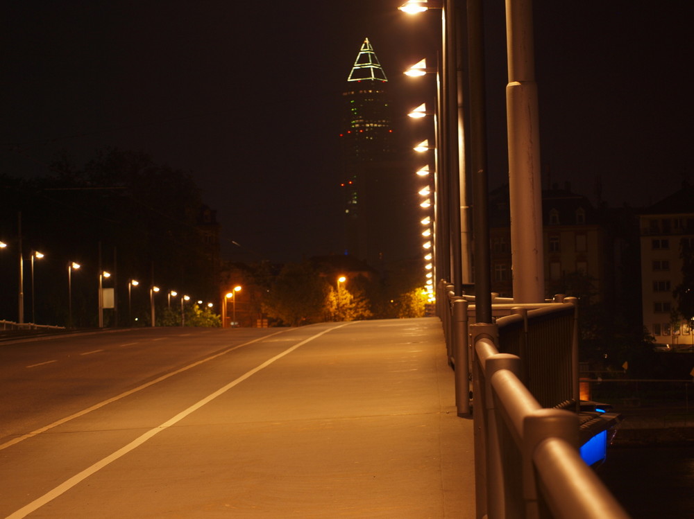 Frankfurt bei Nacht 2