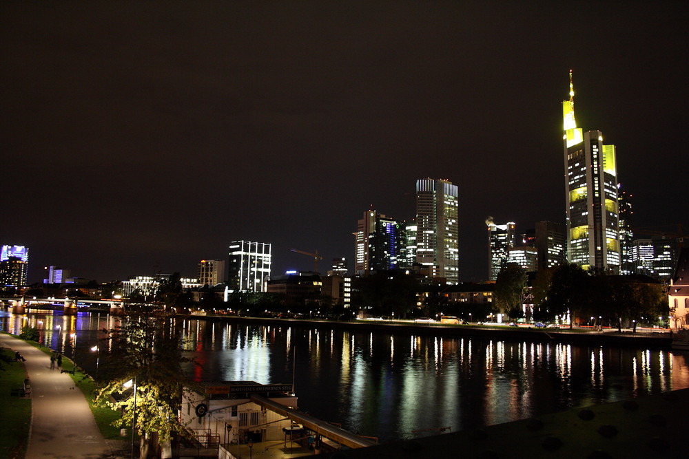 Frankfurt bei Nacht 2