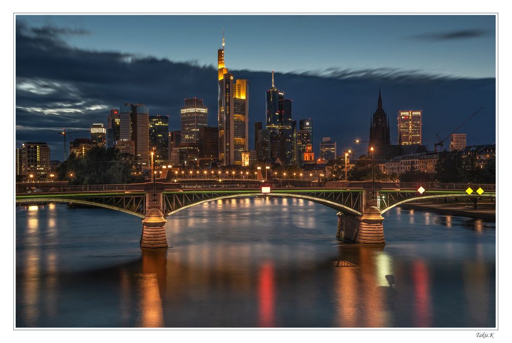 Frankfurt bei Nacht