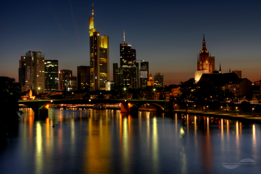 Frankfurt bei Nacht