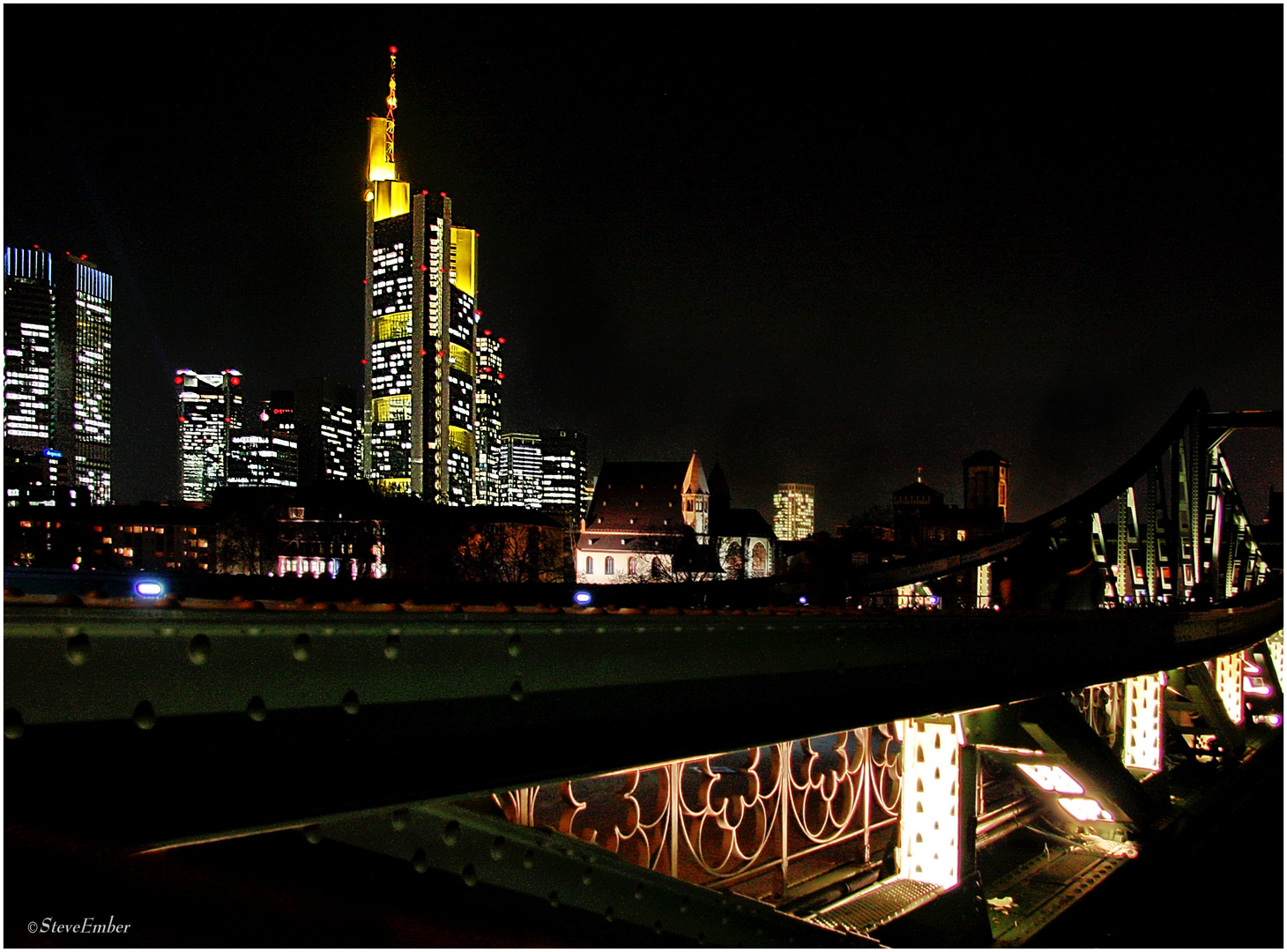Frankfurt bei Nacht 