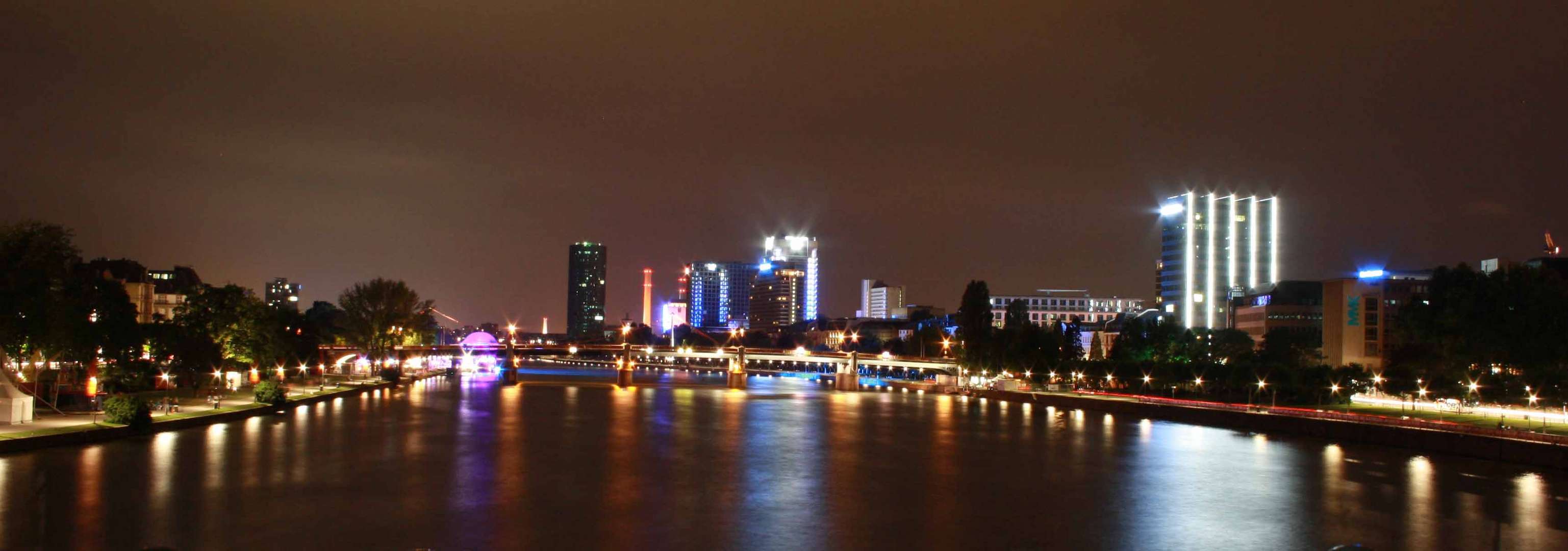 frankfurt bei nacht