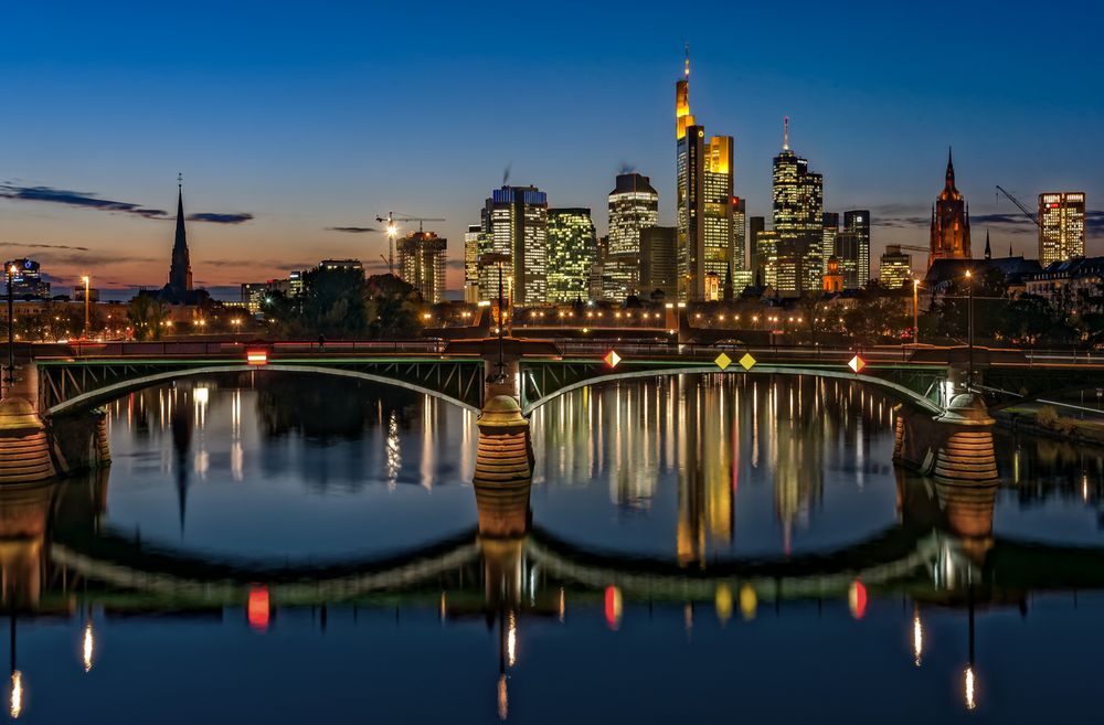 Frankfurt bei Nacht