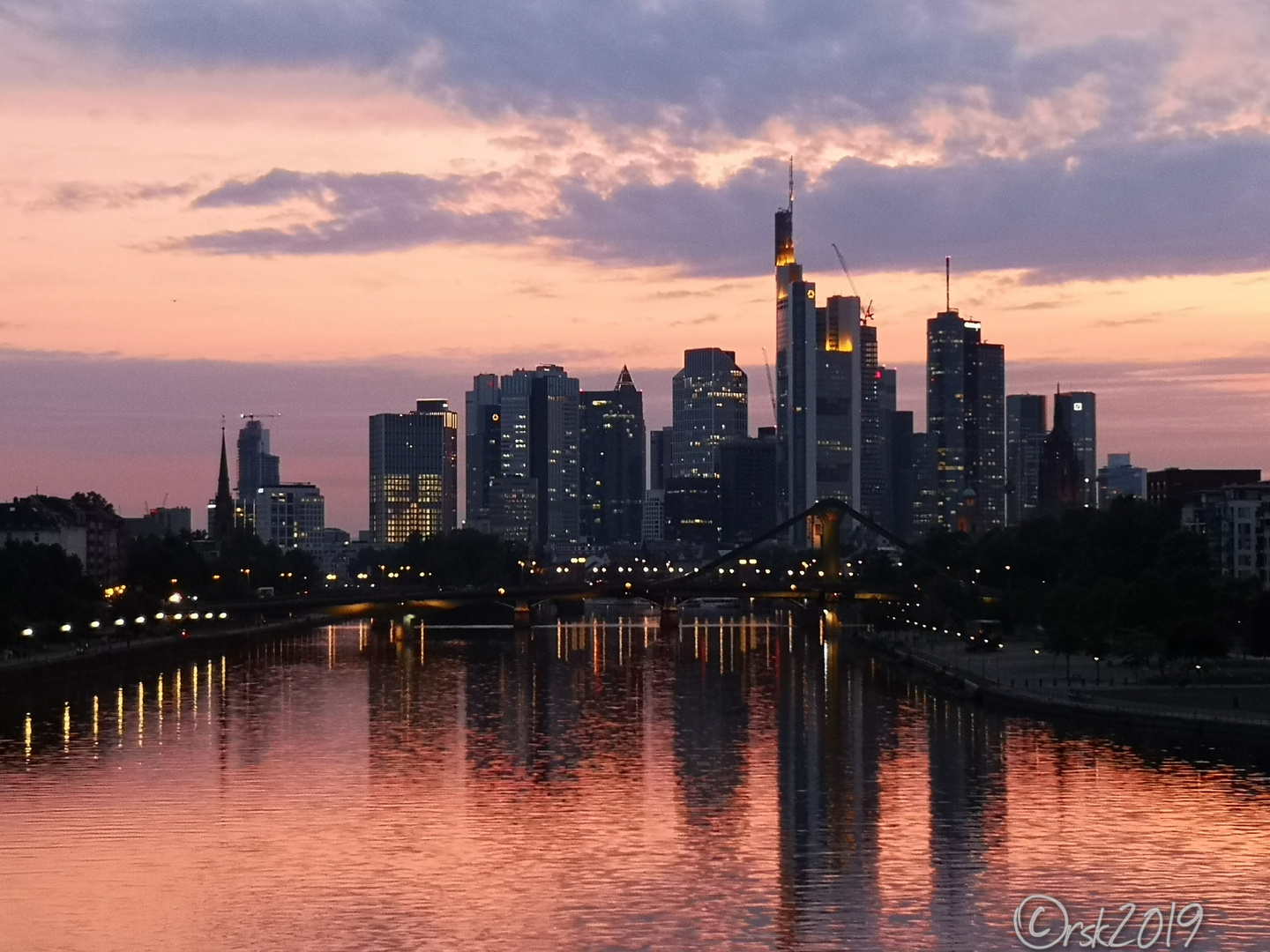 Frankfurt bei Nacht 