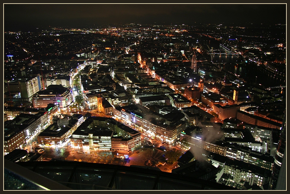 Frankfurt bei Nacht II