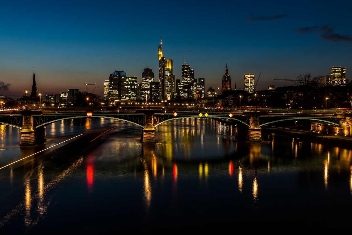 Frankfurt - blaue Stunde -