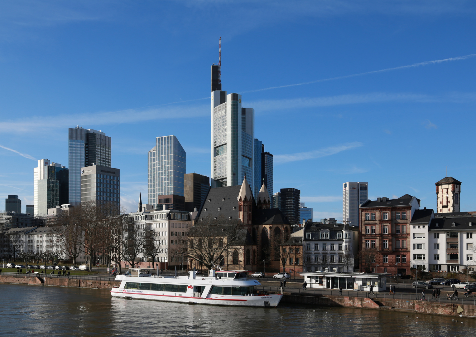 Frankfurt - Blick vom Eisernen Steg auf "Mainhattan"