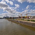 Frankfurt Blick von der Deutschherrnbrücke auf EZB-Baustelle