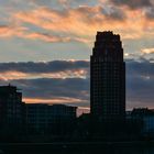 Frankfurt: Blick von der Weseler Werft aufs Deutschherrnufer in der winterlichen Abendsonne