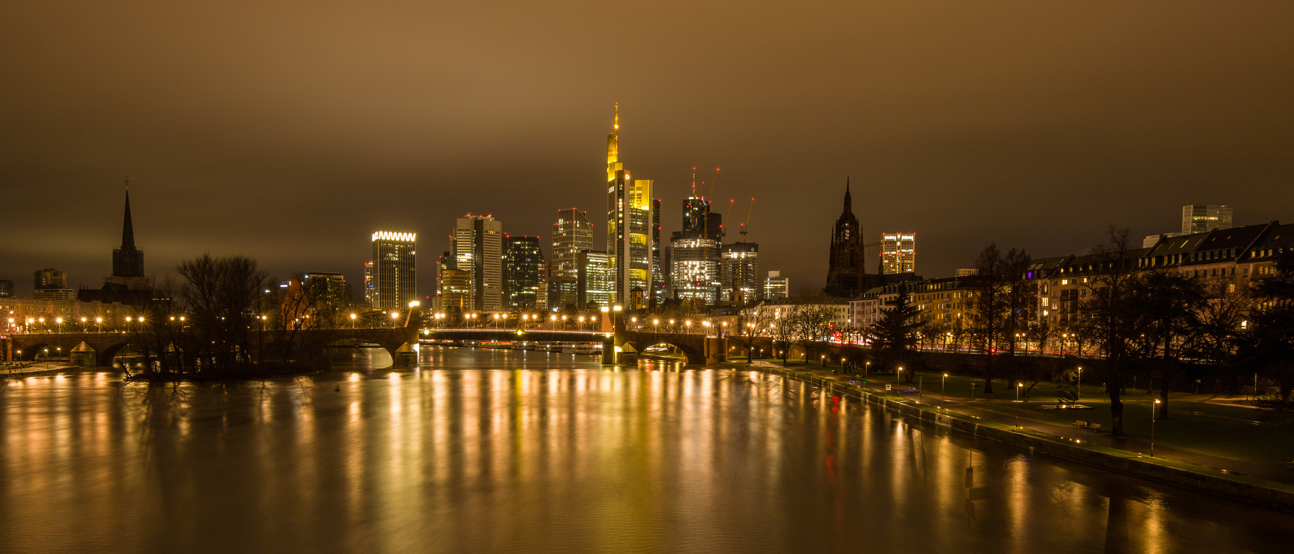 Frankfurt by night