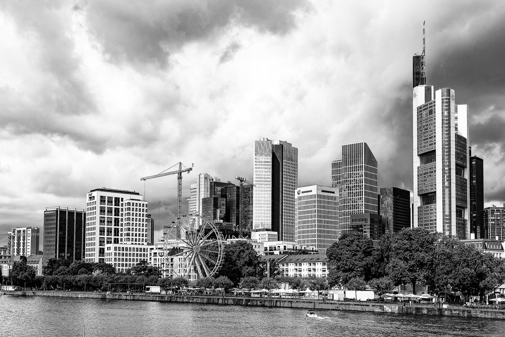 Frankfurt City Foto Bild frankfurt world wolken Frankfurt City Foto Bild frankfurt world wolken