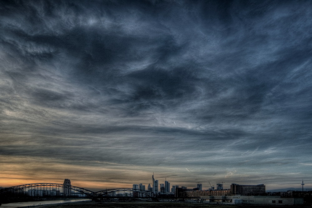 Frankfurt City die Sonne geht unter