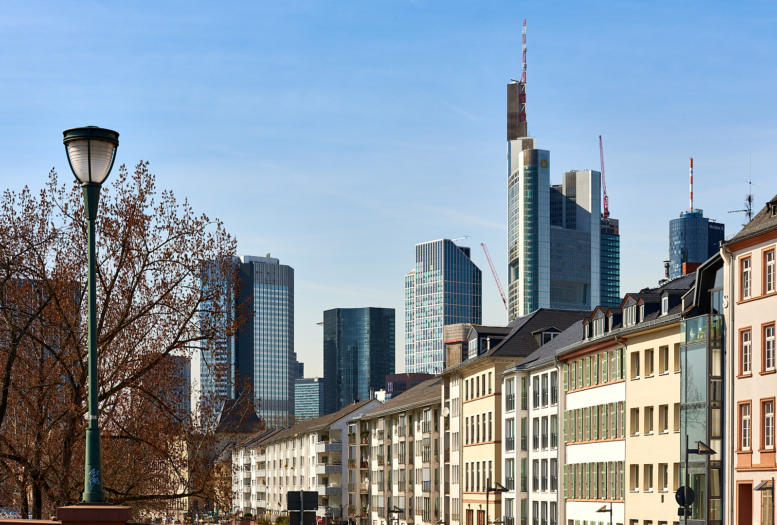 Frankfurt, der Kontrast zwischen alt und neu ist schon beeindruckend... 