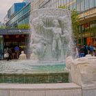 Frankfurt, der tolle Brunnen in der Zeil (el fuente fantástico en la calle "Zeil")