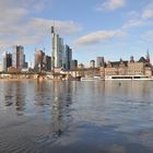 Frankfurt: Eiserner Steg, Historisches Museum und Skyline