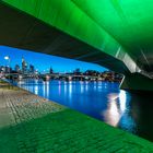 Frankfurt  Flößerbrücke Blaue Stunde