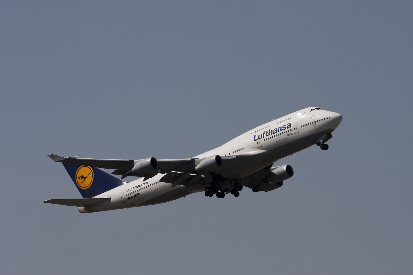 Frankfurt Flughafen 747-400 Lufthansa beim Start (1)