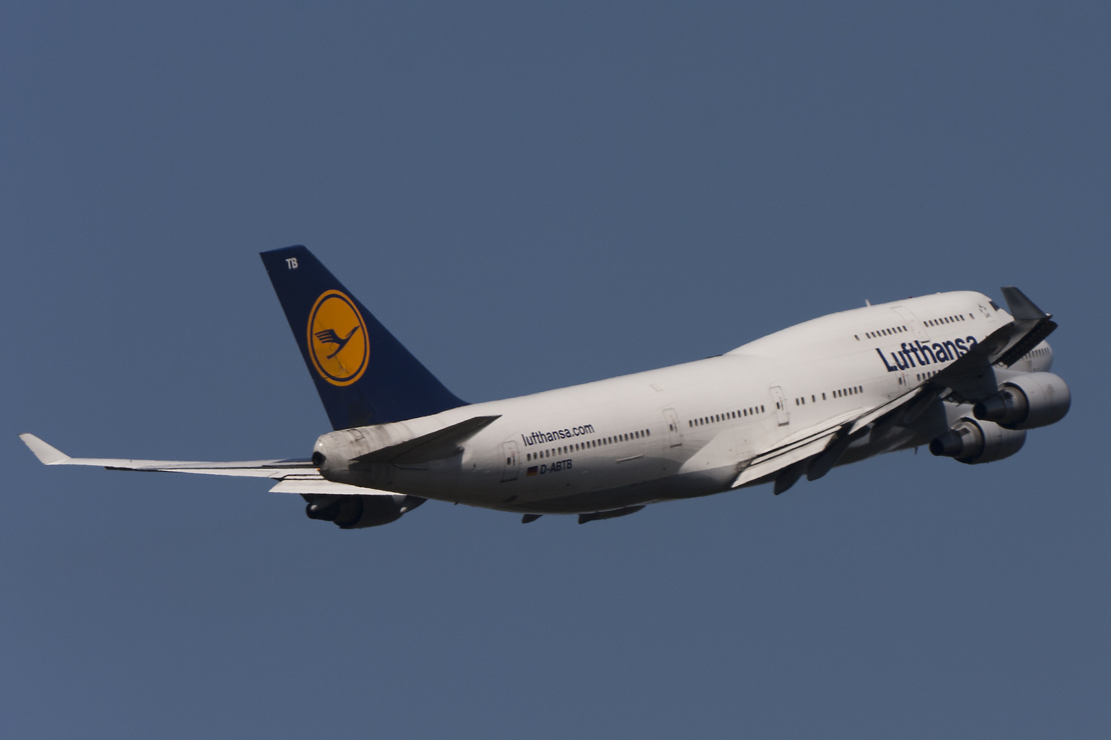 Frankfurt Flughafen 747-400 Lufthansa beim Start (2)