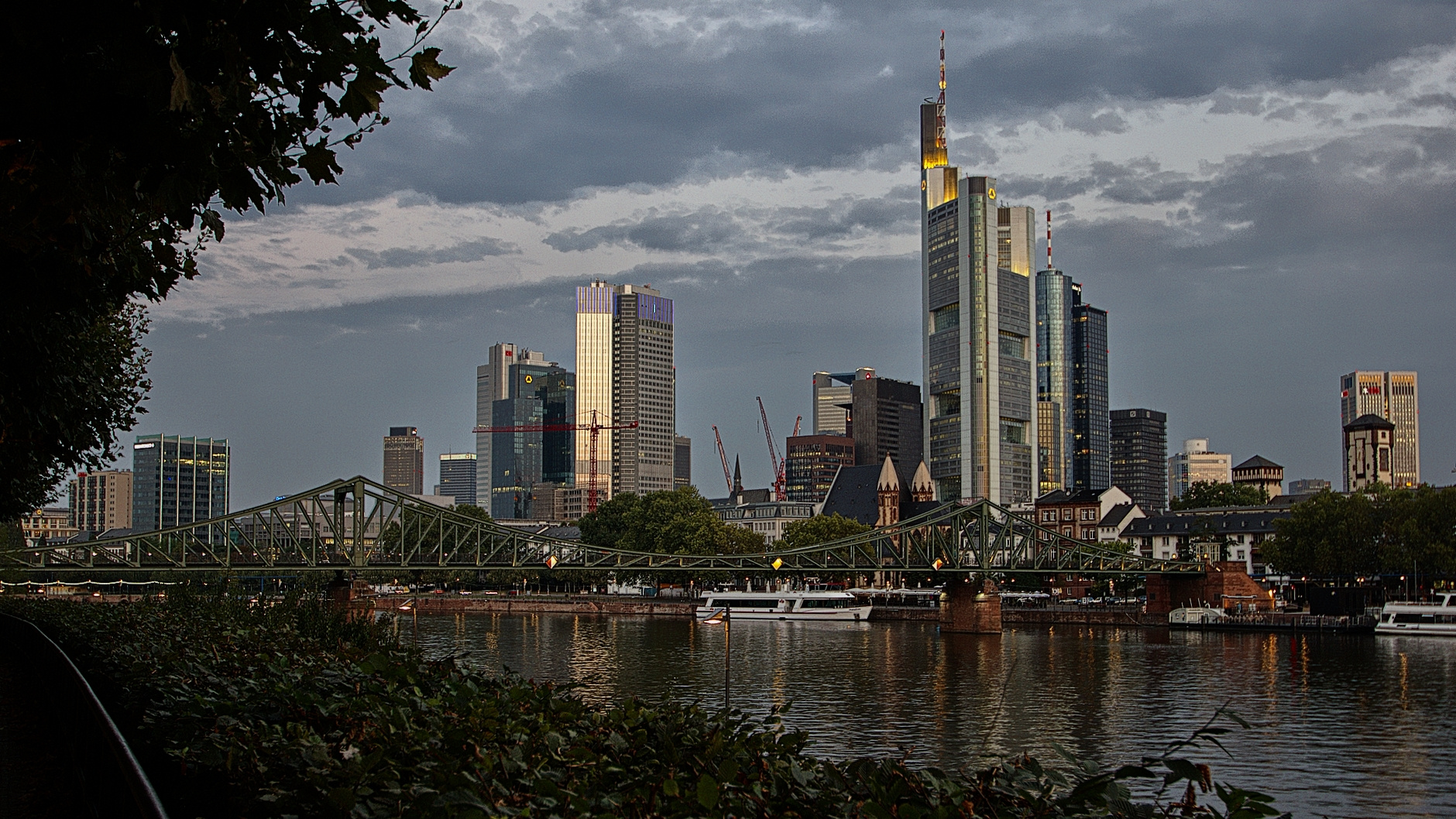 Frankfurt früh am morgen