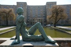 Frankfurt: Goetheuniversität auf dem Uni-Campus - Rückseite im Gegenlicht