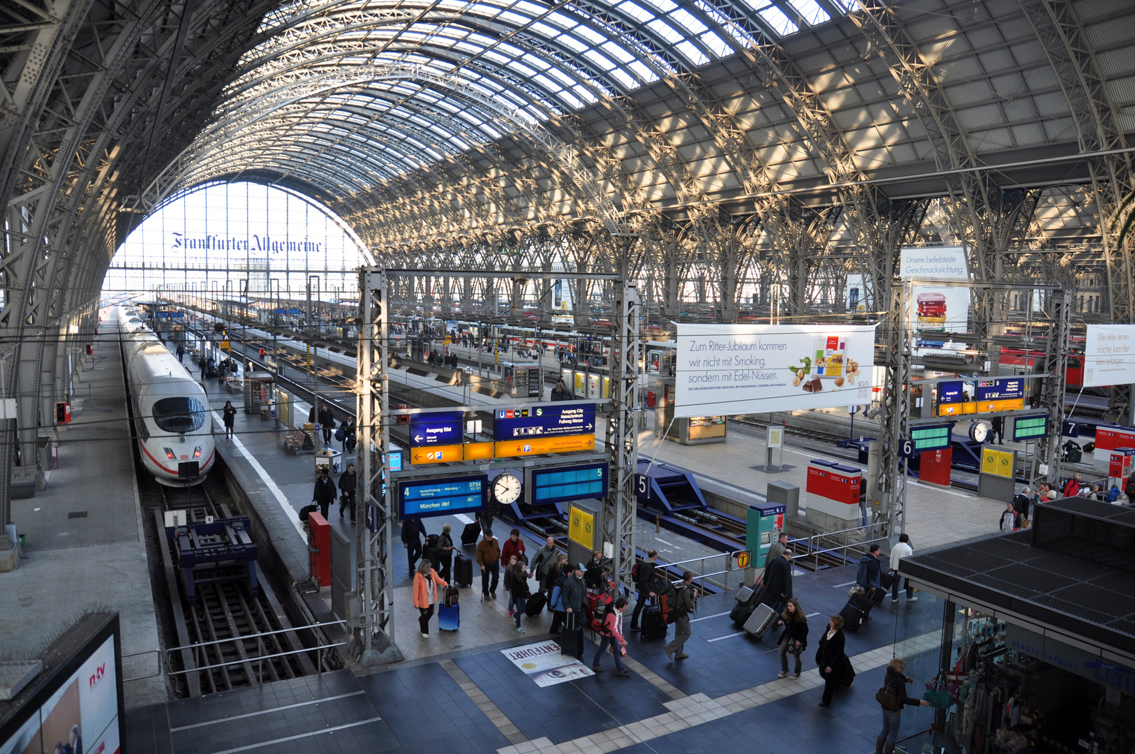 Frankfurt Hauptbahnhof an einem Samstagmorgen