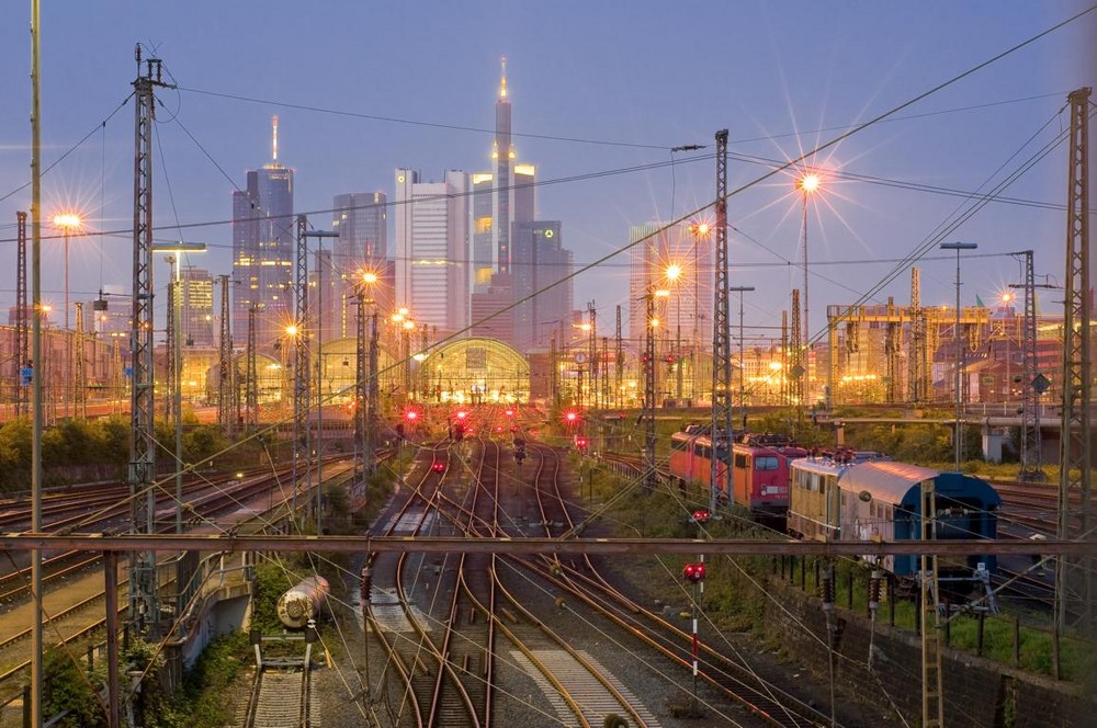 Frankfurt Hauptbahnhof bei Nacht