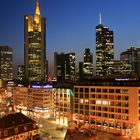 Frankfurt-Hauptwache mit Skyline am Abend