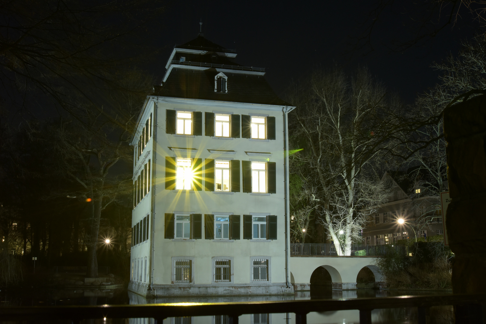 Frankfurt Holzhausenschlösschen bei Nacht