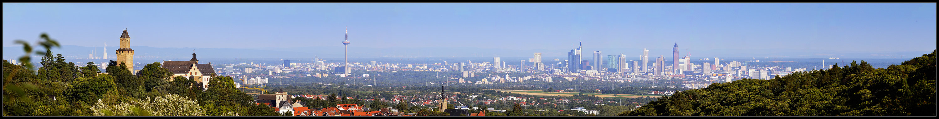 ... Frankfurt im Breitwandformat ...