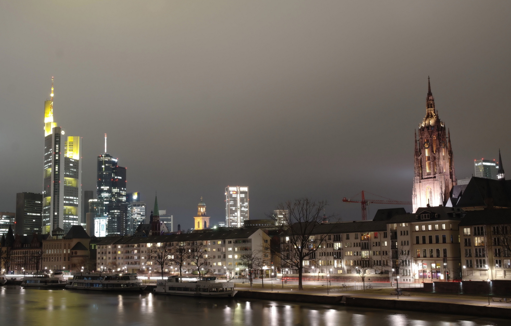 Frankfurt im dunkeln