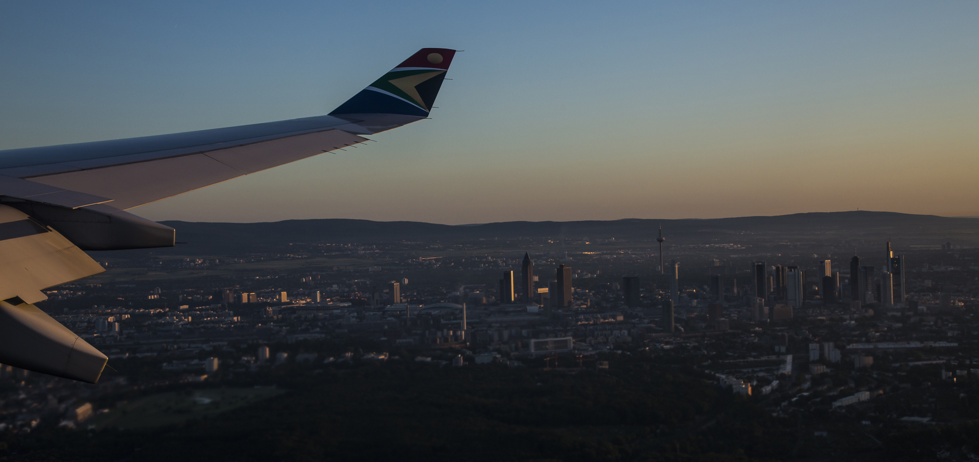 Frankfurt im ersten Morgenlicht