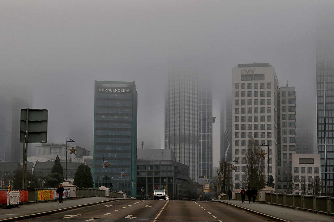 Frankfurt im Nebel