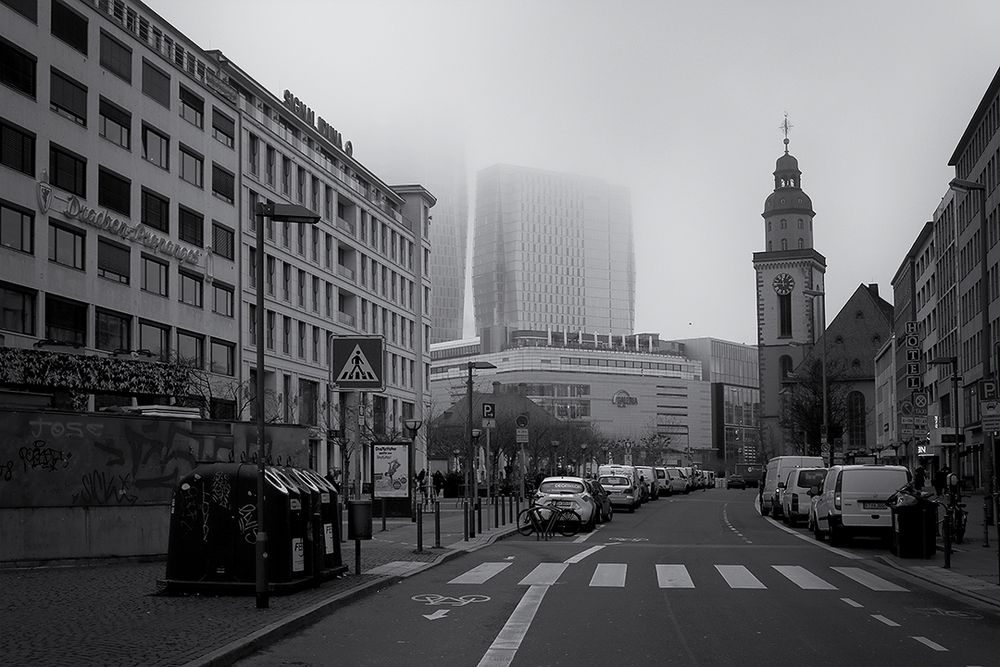 Frankfurt im Nebel